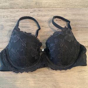 VS NWT Body Bra